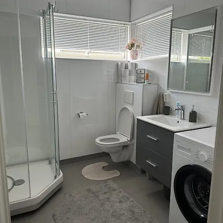 בית נופש Three Bedrooms House