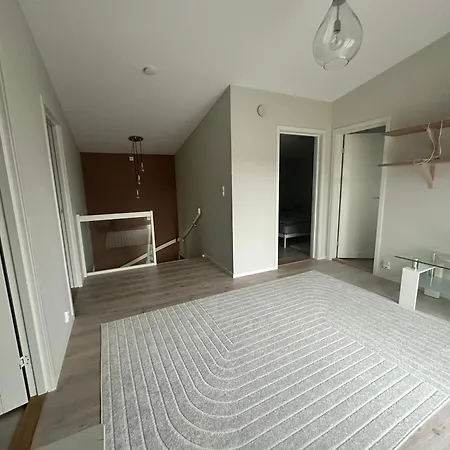 Three Bedrooms House בית נופש *